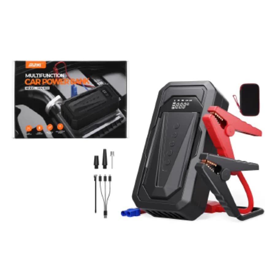 کل کیت کنار جعبه خرده‌فروشی روی زمینه سفید. جعبه با لوگوی برند، عنوان انگلیسی MULTIFUNCTION CAR POWER BANK و ردیف آیکون‌های قابلیت؛ کنارش دستگاه مشکی ایستاده با انبرهای قرمز و مشکی، کیف حمل، کابل سه‌سر، نازل‌های باد و فیش EC5 آبی.