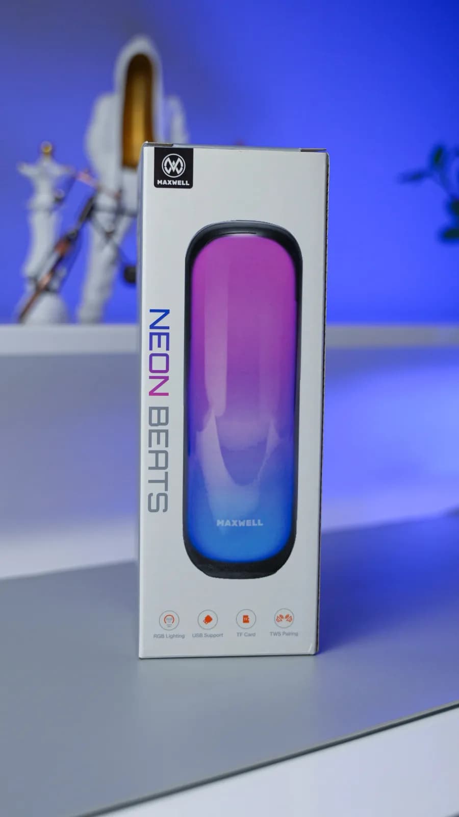 جعبه خردهفروشی اسپیکر مکسول Neon Beats با تصویر محصول و آیکونهای RGB و TF و TWS